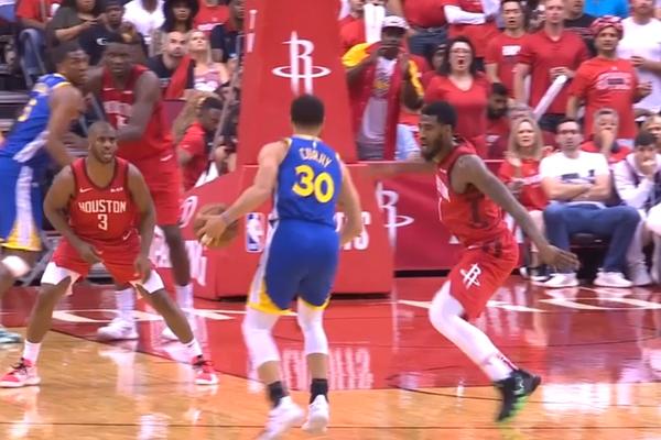 KARI IZMISLIO NOVI POTEZ U KOŠARCI: Sudije se izblamirale i pustile ga da napravi čak 8 koraka sa loptom!