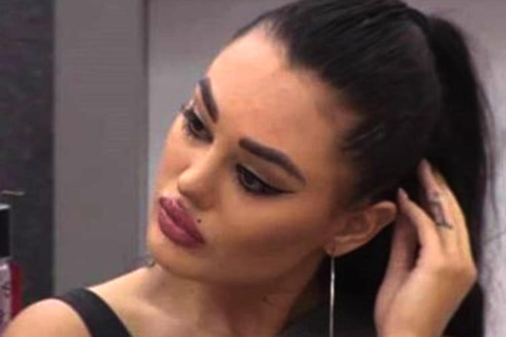 DOKAZ KOLIKO JE ANA DNEVNO DOBIJALA PARA! Svaki dan joj je slao MESEČNE SRPSKE PLATE! (FOTO)