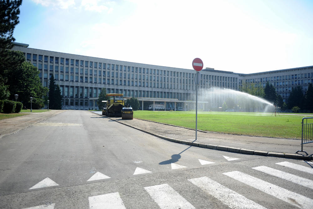 ČEKA NAS TOPLOTNI UDAR: Goreće asfalt, evo kad počinje PRŽENJE!!!