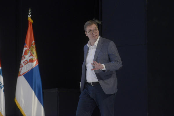 VELEIZDAJA U VLASTI! Vučića će zbog Kosova po nalogu ZAPADA prodati TRI visoka funkcionera