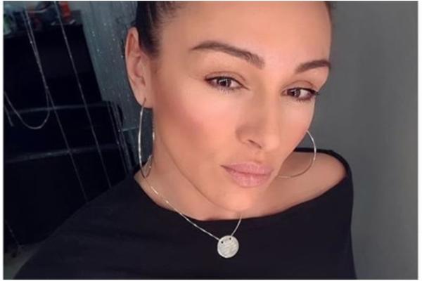 ANABELA OPET BANKROTIRALA? Letuje na KOMPENZACIJU, reklamira razne APARTMANE