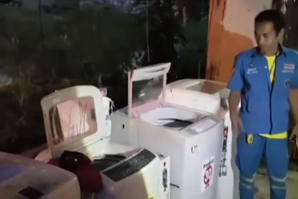 RADNICA PERIONICE JE ČULA NEOBIČAN ZVUK U JEDNOJ MAŠINI: Unutra je ugledala potresan prizor! (VIDEO)