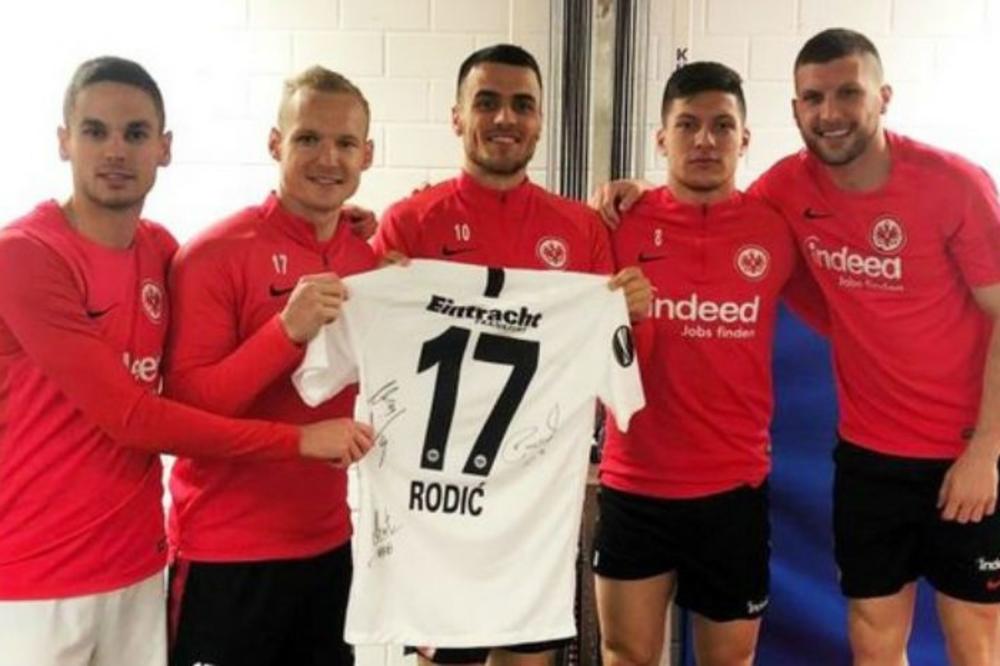 I NAJBOLJI DRUG LUKE JOVIĆA SE SELI U MADRID: Još jedan Frankfurtović ide iz Ajntrahta!