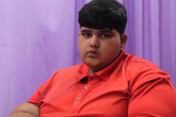 IMA 10 GODINA I  197 KILOGRAMA Dečak se bori za život, nikad nije bio u školi i NE MOŽE DA NAPRAVI NI KORAK! (FOTO)