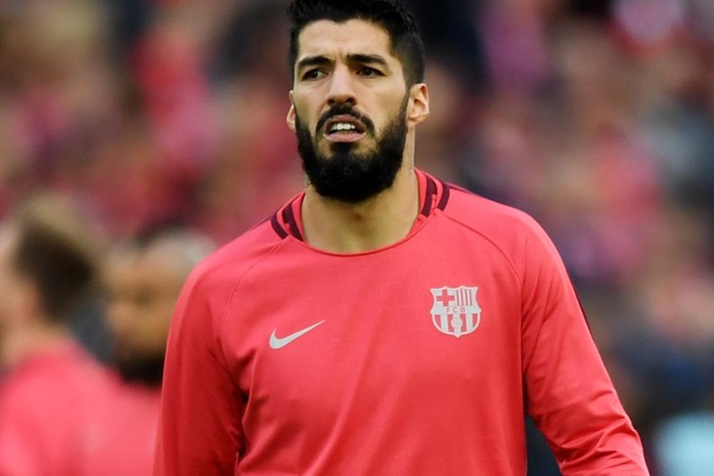 UEFA NE DOZVOLJAVA DA SE OVE SCENE PRIKAŽU NA TV: Ovako je Enfild dočekao Luisa Suareza, a sve zbog ONE proslave!