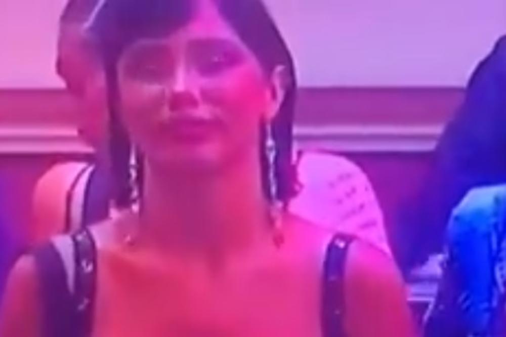 DA LI JE OVA ŽENA NORMALNA? ISCURIO SNIMAK SA ŽURKE: Posle onoga što je uradila vodiće je na POSMATRANJE! (VIDEO)