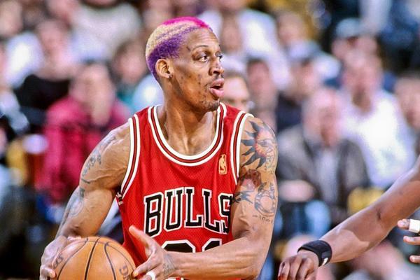 BIVŠI NBA ŠAMPION UHVAĆEN U KRAĐI: Denis Rodman sa prijateljima opelješio butik! Imali su savršen plan, ali...