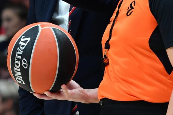 ŠOKANTNA ODLUKA FIBA: Meč sudi njihov čovek!