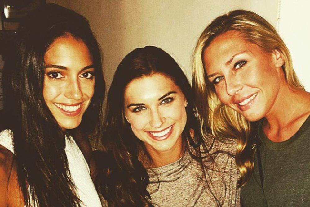 NAJLEPŠA NA SVETU SE SKINULA: Ovo je bio san miliona ljudi na planeti, a ona je rešila da im ispuni želju!