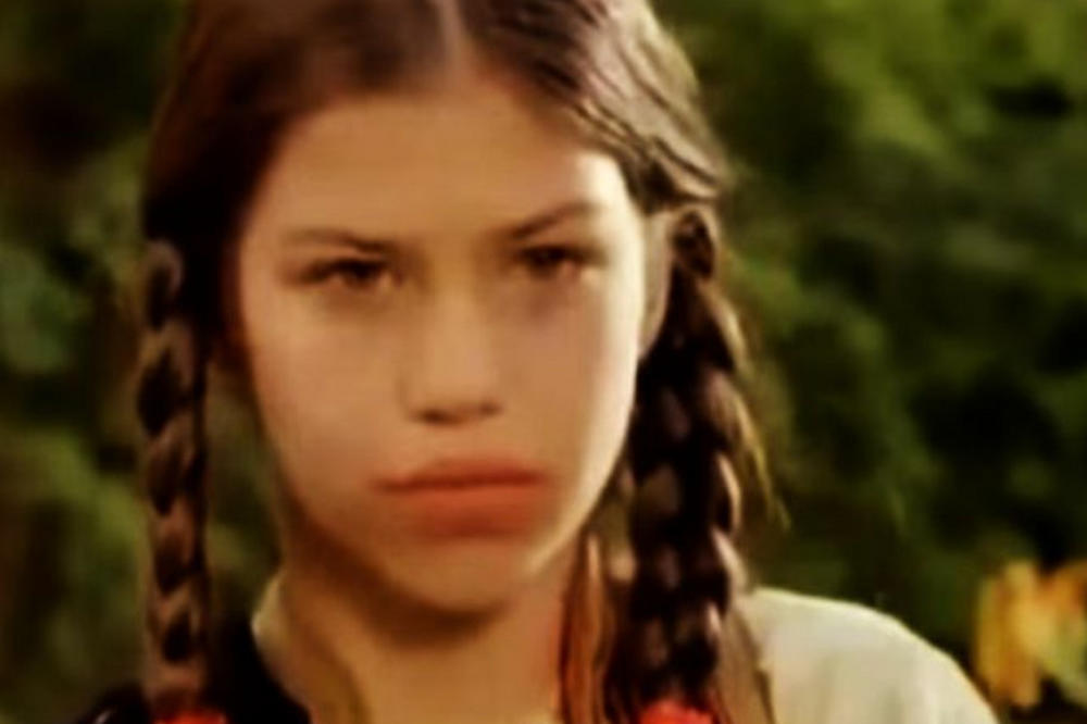 OVAKO SADA IZGLEDA: Zona Zamfirova je postala prelepa devojka! NJEN SEKSIPIL SE OSEĆA U VAZDUHU