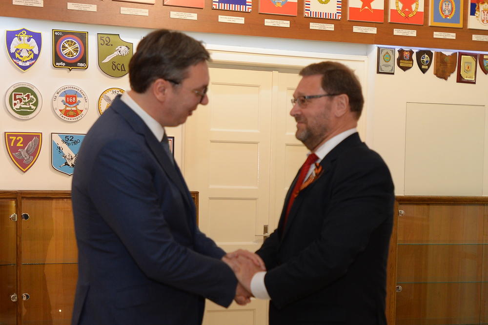 AMERIKA ZNA SAMO DA SMETA I PRETI! Putinov čovek OTKRIO pravi stav KREMLJA po pitanju KOSOVA