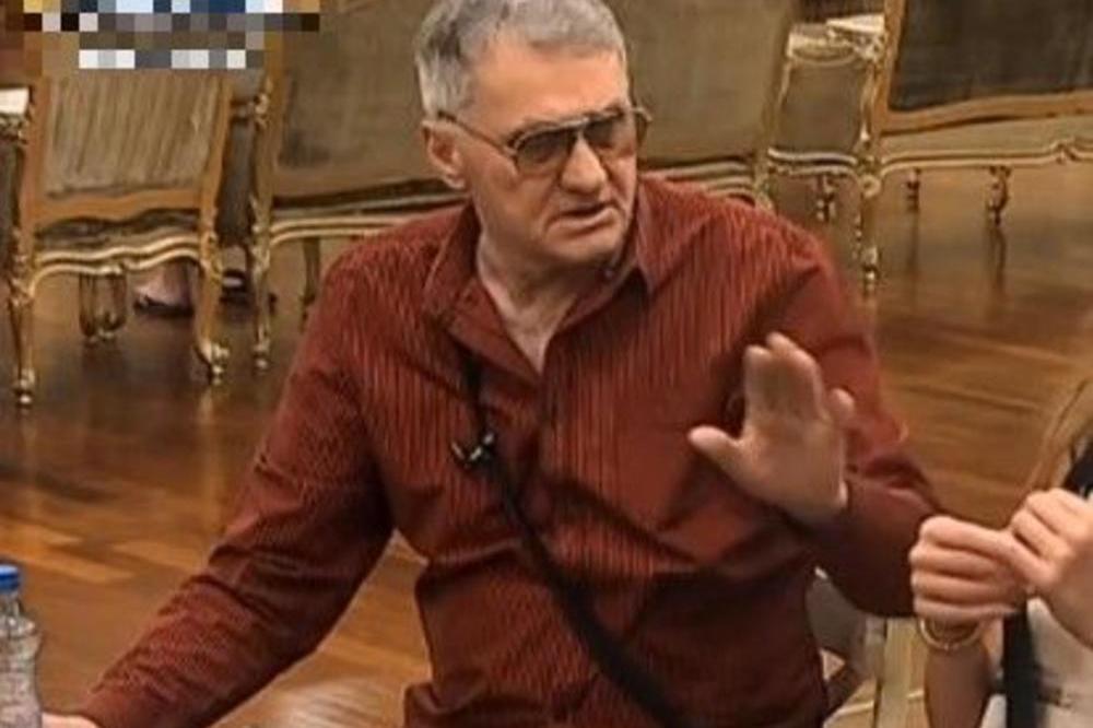 ŠTA JE TO MILOJKO URADIO SA GLAVOM? On nije normalan ČOVEK, lože ga da je CEZAR!