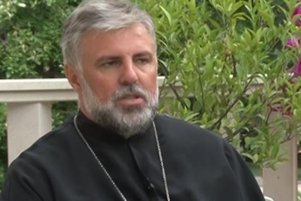 VLADIKA GRIGORIJE OTKRIO ŠTA MISLI O ŽENAMA KOJE NISU POSTALE MAJKE: Svojim rečima izazvao lavinu komentara (VIDEO)