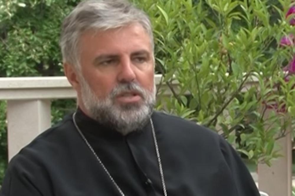 VLADIKA GRIGORIJE OTKRIO ŠTA MISLI O ŽENAMA KOJE NISU POSTALE MAJKE: Svojim rečima izazvao lavinu komentara (VIDEO)