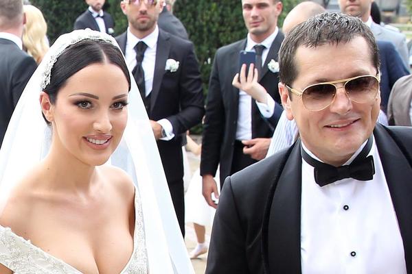 ACO PEJOVIĆ OTKRIO VELIKU TAJNU ŽIVOJINOVIĆA: Prija i Filip svake noći posete JEDNO MESTO, a evo šta tamo rade!