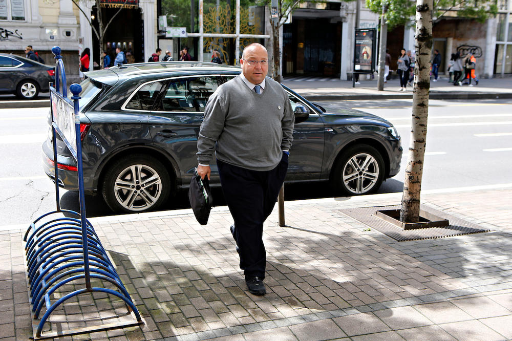 ZVEZDA PRIZNAJE NEZAVISNO KOSOVO, BAŠ KAO I VOJVODINU: Vuletić pobesneo: Ugledaju se na zemlju koja slavi Jasenovac