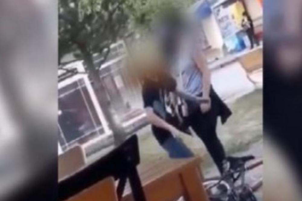 ŠOKANTAN SNIMAK VRŠNJAČKOG NASILJA U BANJALUCI: Devojčica brutalno tuče dečaka na ulici, a niko je ne zaustavlja!