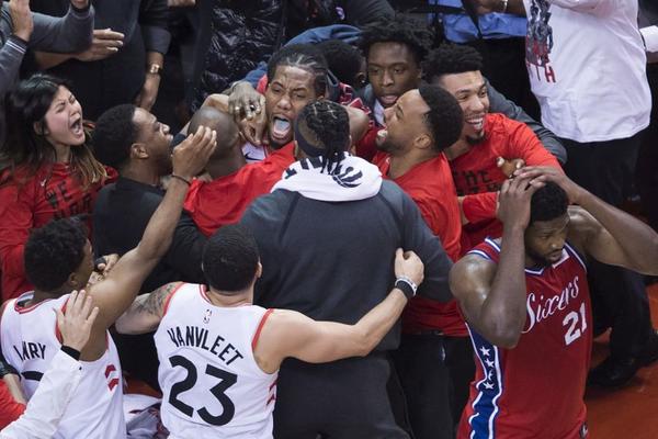 SREĆA NIJE VOLELA SRBE NOĆAS: Lenard izbacio Bobija i Sikserse u košem u poslednjoj sekundi!