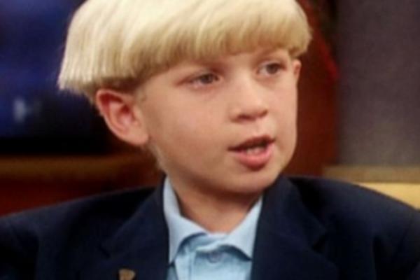 MALI JE GENIJALAC: Krenuo na faks sa 10 godina, 5 puta nominovan za Nobela, a evo šta radi danas!