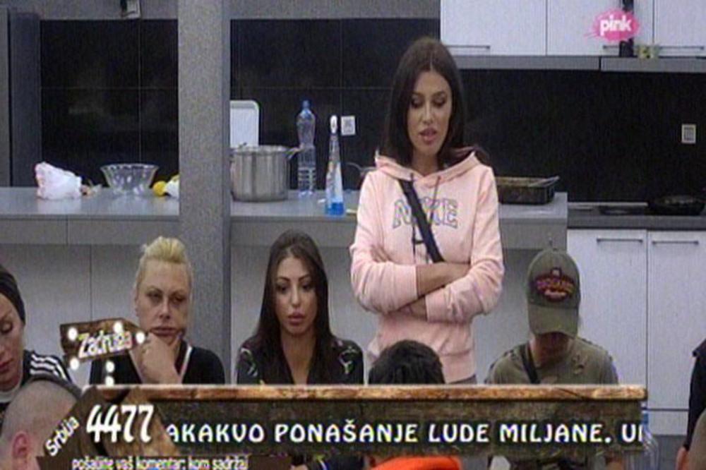 STANIJA NIKADA NIKOGA NIJE OVAKO VREĐALA! Starleta POTPUNO izgubila kontrolu! (VIDEO)