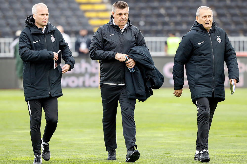 ZAHUKTAVA SE PRELAZNI ROK U PARTIZANU: Crno-beli prodaju defanzivca, a dovode napadača - u pitanju su sati!