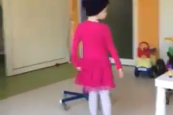 OVO JE NAJBOLNIJI VIDEO KOJI ĆETE VIDETI DANAS! Nastao je u Srbiji, na odeljenju onkologije (VIDEO)