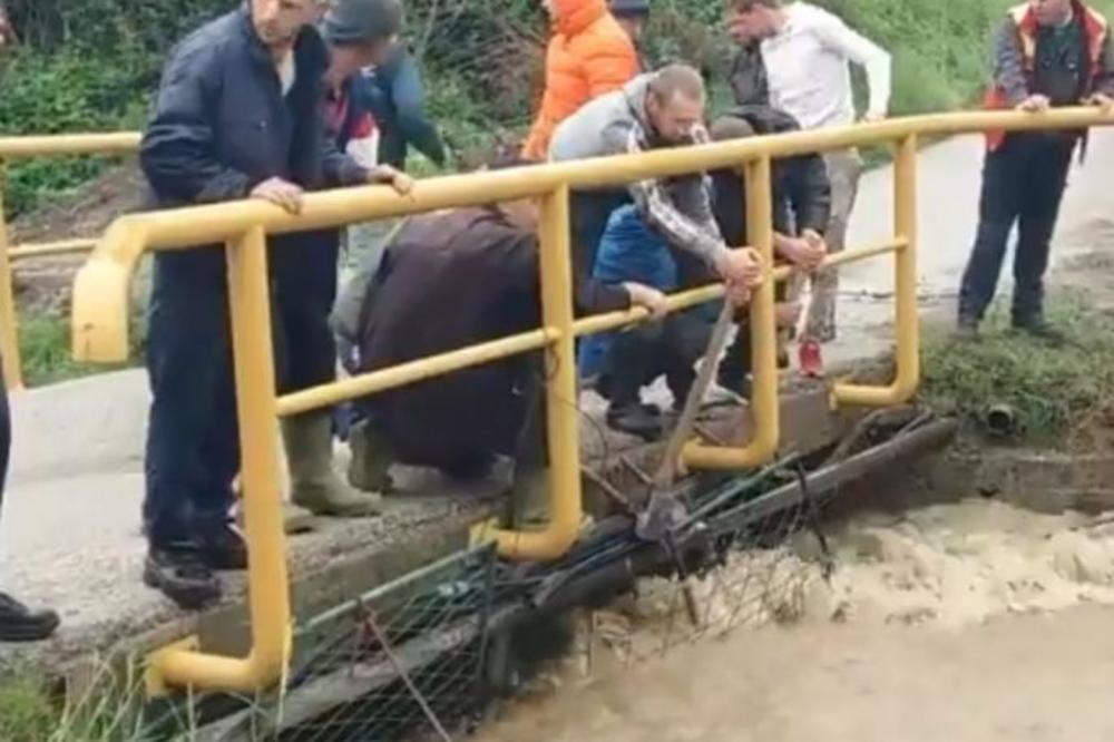 NOVI DETALJI HORORA U BIH: Dečak (6) upao u NABUJALI POTOK! U potrazi pronađen JEDAN predmet! (VIDEO)