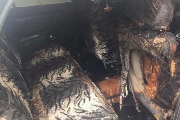 DEVOJČICA (2) ŽIVA IZGORELA U OČEVOM AUTOMOBILU: Igrala se sa ŠIBICAMA, sledećeg trenutka buknuo je POŽAR