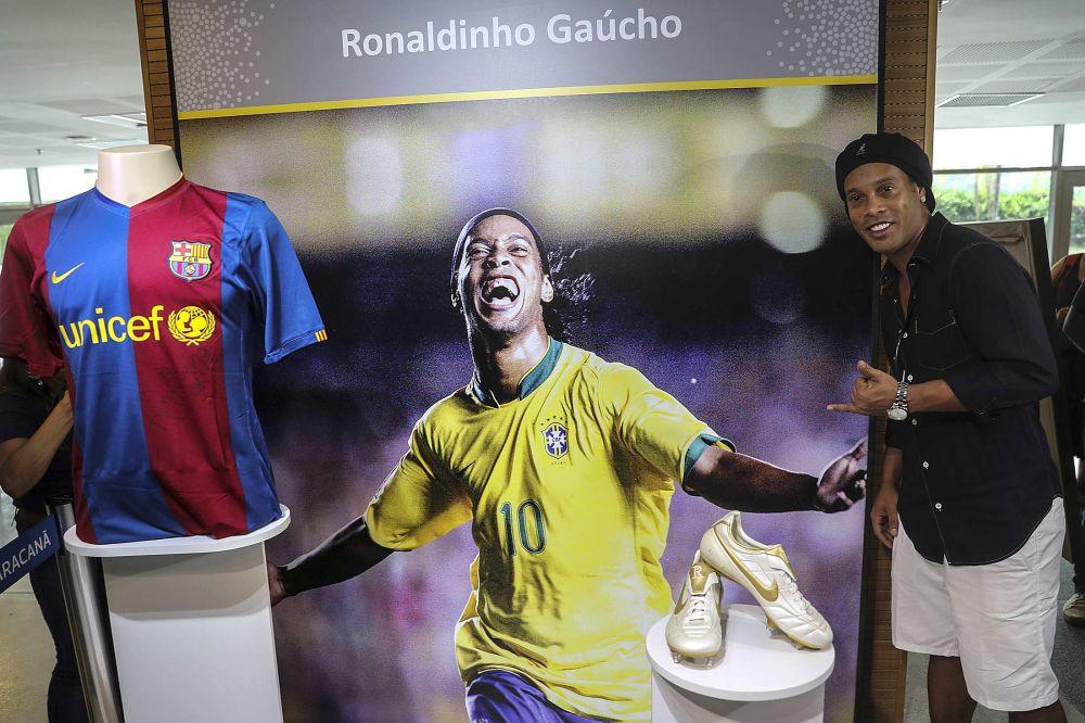 IZ ZATVORA U HOTEL: Ronaldinjo u luksuznoj sobi odmara od drvenog kreveta - u posebnoj prostoriji održava formu!