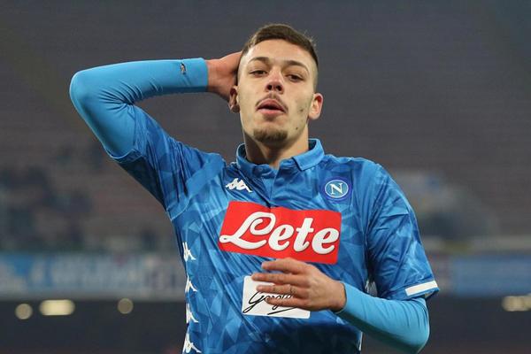 MOŽE LI BIZARNIJE? Suspendovan zbog Votsap poruke! SMAJLIJI mu nisu pomogli - ozbiljno je shvaćen!