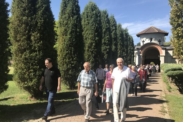 PENZIONERI IZ OBRENOVCA DOBIJAJU BESPLATNA PUTOVANJA I IZLETE: Niz programa namenjeni poboljšanju uslova života!