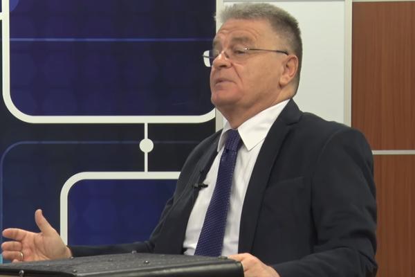 HRANIŠ SATANU I MRZIŠ SRBIJU! Dejan Lučić OSUO RAFALNU PALJBU po Kajlu Skotu, ovaj čovek je razlog