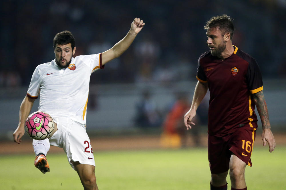 ZATO SU LJUDI KAKAV JE DE ROSI JEDINSTVENI U FUDBALU: Videćete me na tribinama kako jedem sendvič i pijem pivo!