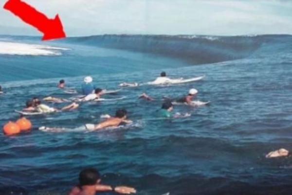 TURISTA NA PLAŽI USNIMIO STRAVIČNU POJAVU: Čulo se VRIŠTANJE I PLAČ, a onda sve nestalo u JEDNOJ MINUTI! (VIDEO)