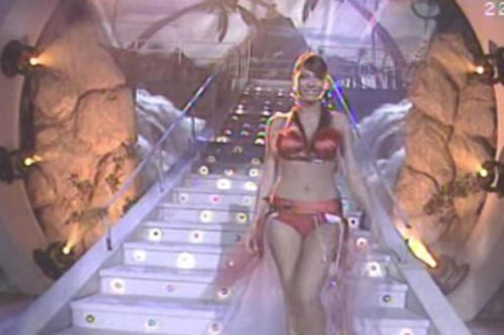 SVI SU JE OBOŽAVALI KAO MAJKU PRIRODU, ONDA SE UDALA I RODILA SINA: Nekadašnja LEPOTICA danas izgleda OVAKO! (FOTO)