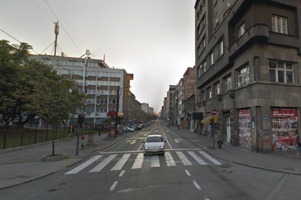 UPUCAN ČOVEK NA PEŠAČKOM PRELAZU U BEOGRADU! Upozoravali su na ovo, a sad ima povređenih!