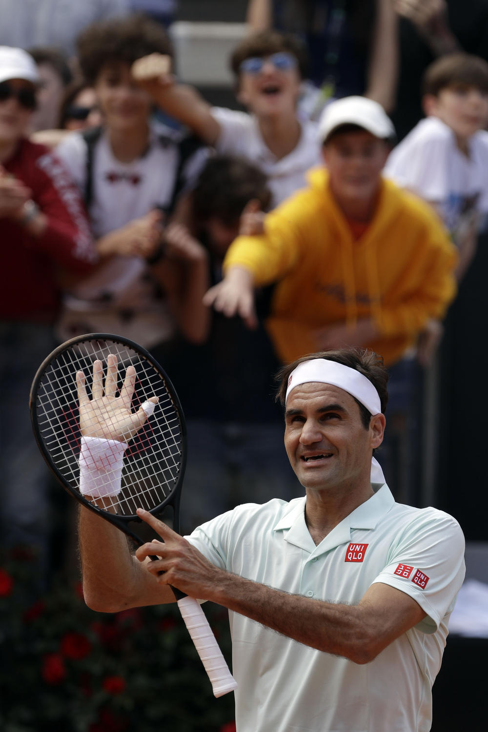 Federer slavi pobedu protiv Borne  