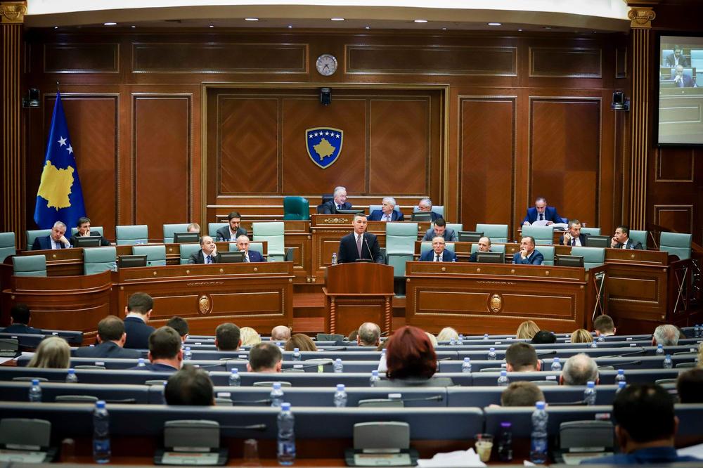 SRBI SU POČINILI GENOCID NA KOSOVU NAD ALBANCIMA! Priština je USVOJILA sramnu REZOLUCIJU i udarila ŠAMAR Beogradu