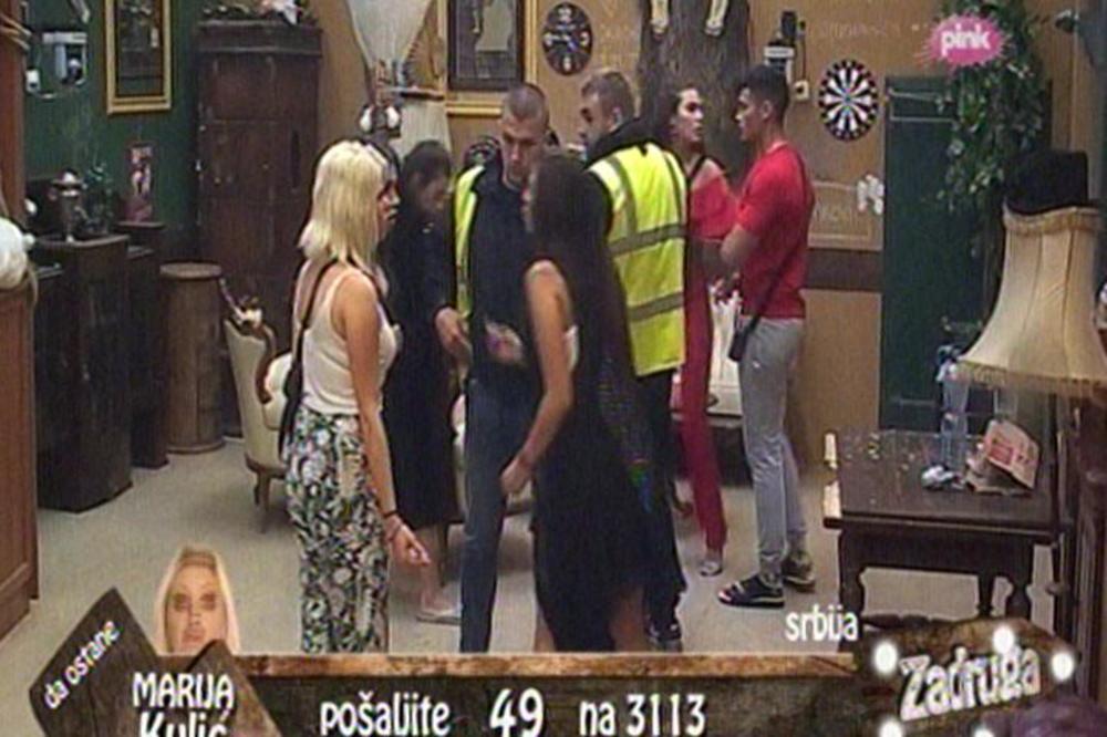 HAOS U ZADRUZI: Potukle se Stanija i Nora! STARLETA JE UDARILA a ova je onda RASTRGLA! OVO MORATE DA VIDITE (VIDEO)