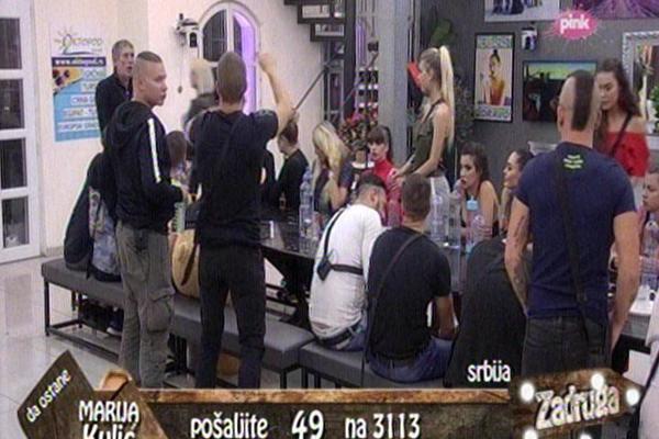 RAZBIJALA, DIVLJALA, ISPOLIVALA MILJANU, PA ZAVRŠILA IZA REŠETAKA: Veći haos u rijaliti još niste videli! (VIDEO)