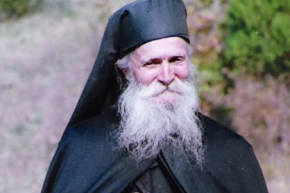 NAJLEPŠE REČI MUDROG STARCA TADEJA: Ne uzimaj previše na sebe brige ovog sveta, već čuvaj svoj mir i živi sa Bogom!