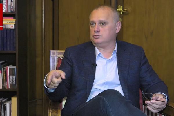 VESIĆ: Noćas bačeno na ulice Beograda 15 tona soli, spremni smo za sneg!