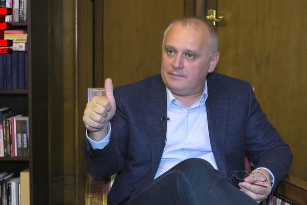 VAKCINACIJA BEOGRADSKIH TAKSISTA OD SUTRA NA SAJMU! Vesić pozvao sve sa licencom da se dobrovoljno prijave!