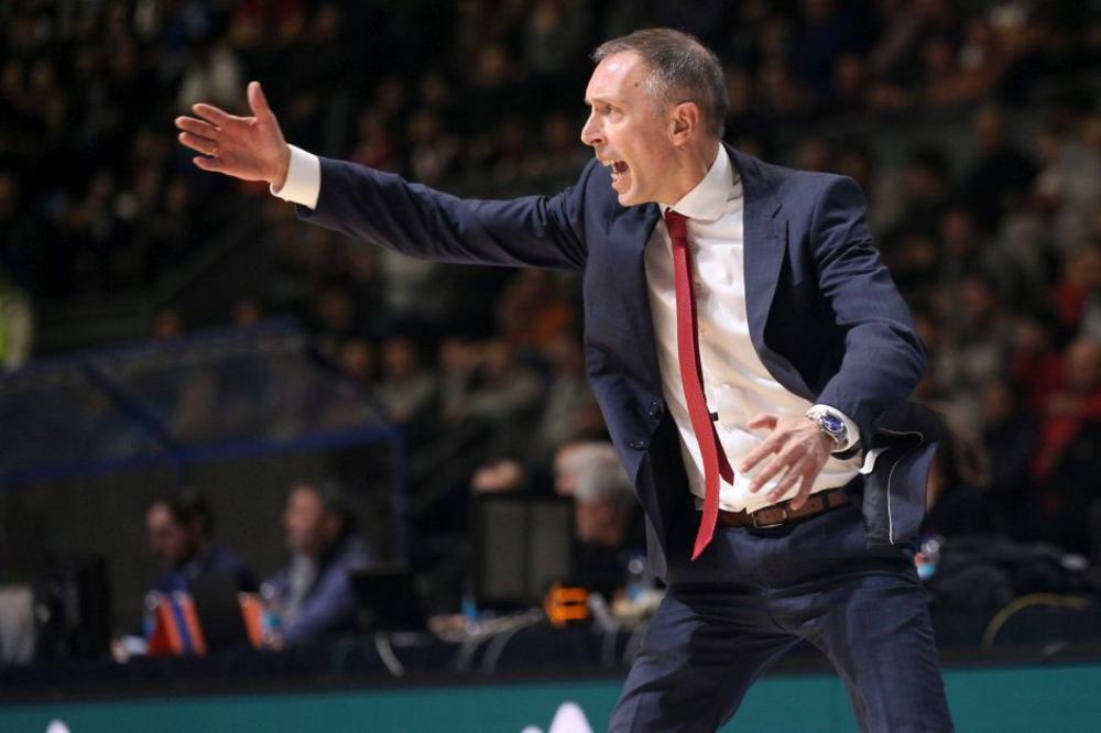 NIJE SAMO ISTERAO KAPITENA: Milan Tomić dodatno kaznio igrače Zvezde uz ozbiljnu poruku za svakog od njih!