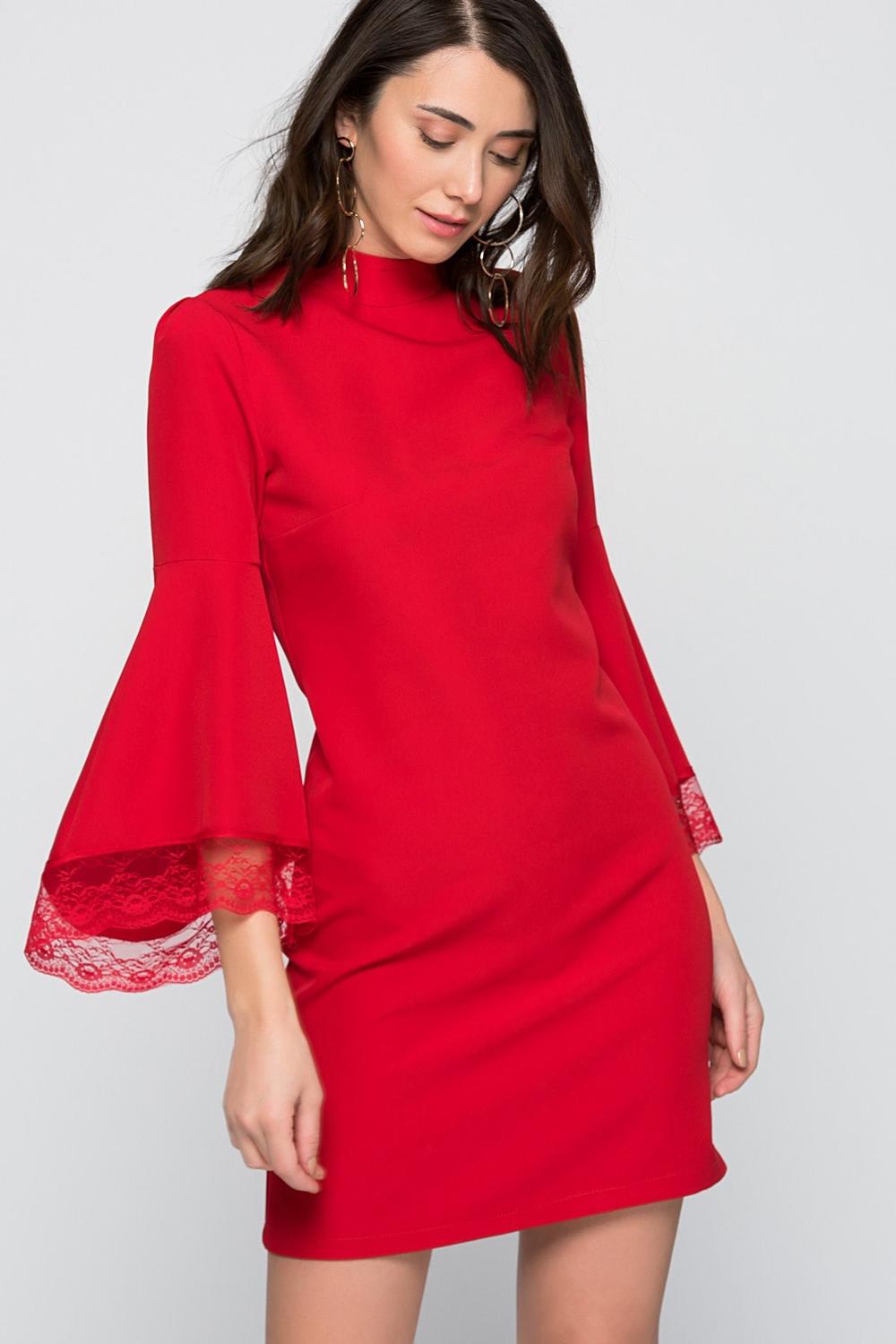 Crvena haljina 