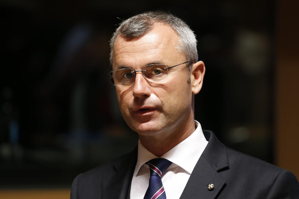 ON ĆE ZAMENITI SKANDALOZNOG AUSTRIJSKOG POLITIČARA: Ovo je novi šef Slobodarske partije Austrije!