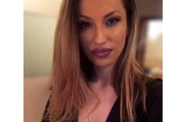 RADA MANOJLOVIĆ JEDINA NA ESTRADI NEMA SILIKONE: Napucala grudi pa ih OBJAVILA na Instagramu, sve KIPI!