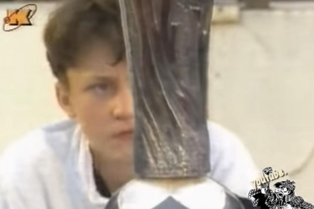 DEBI SAŠE ILIĆA NA TV: Sedi uz pehar i čuva ga kao oči u glavi - snimak od pre 27 godina koji sigurno niste videli!