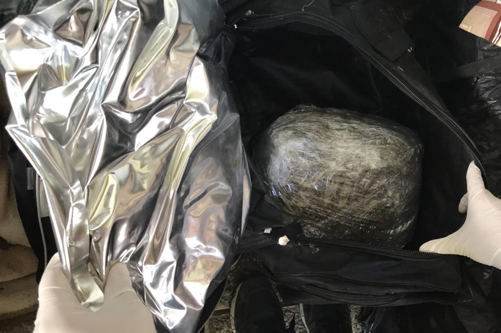 UHAPŠEN MUŠKARAC (37) IZ MAJDANPEKA: Pao zbog droge, ali je policija u stanu pronašla još nešto!