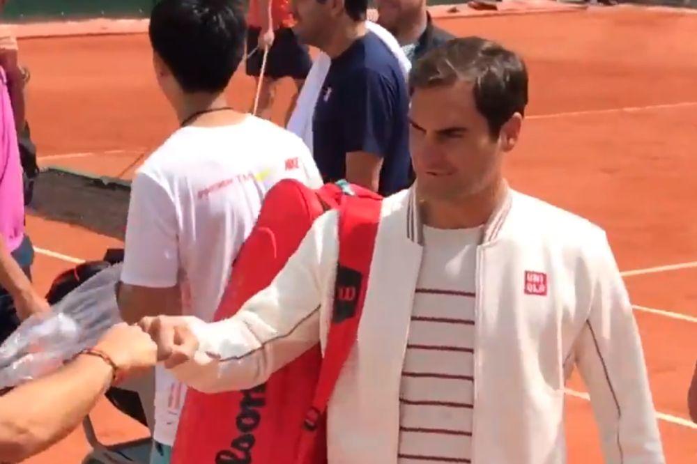 DOBRODOŠAO NAZAD: Rodžer Federer se vratio na Rolan Garos posle četiri godine i odmah napravio pometnju!